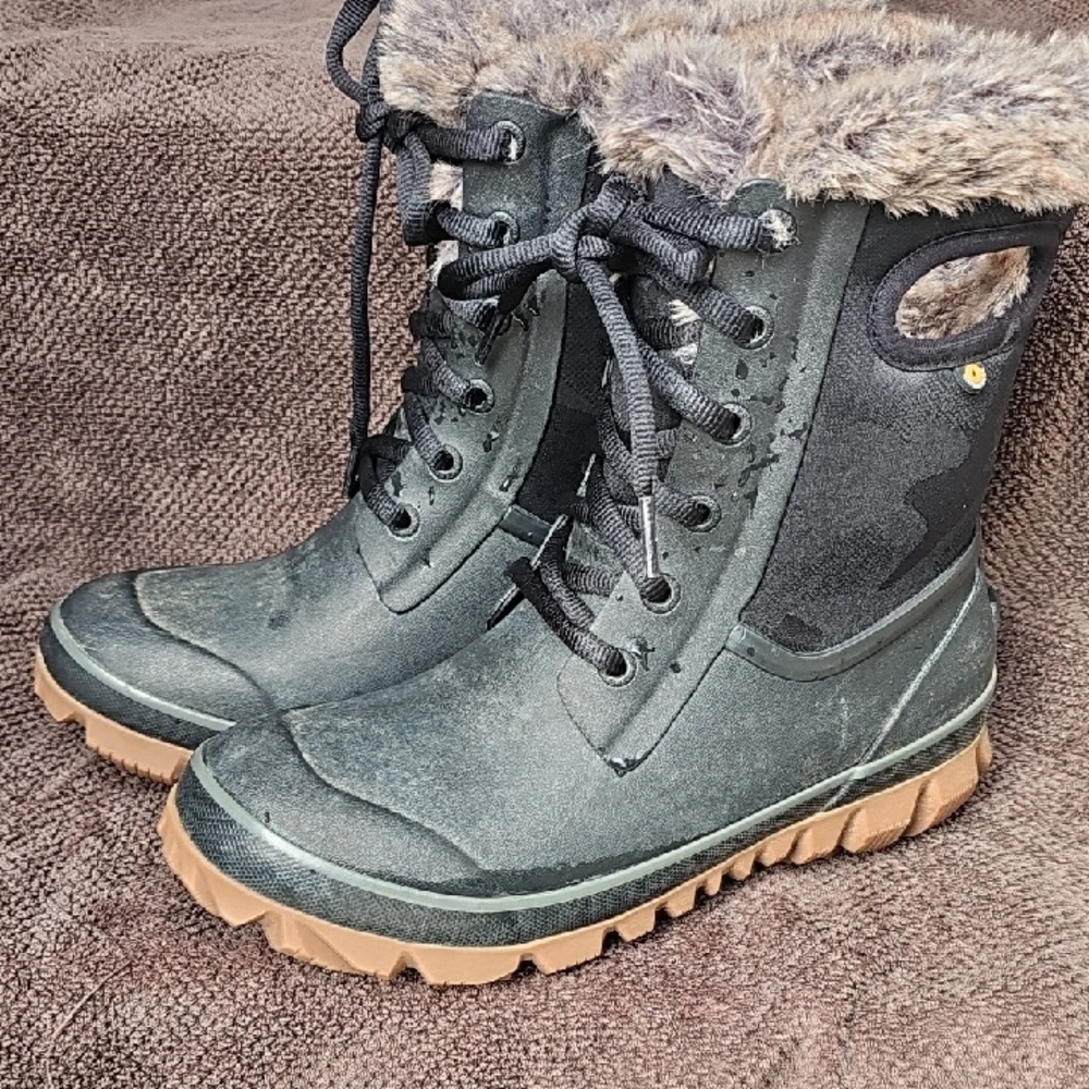 Women's Bogs Black Winter Boots Sz 8